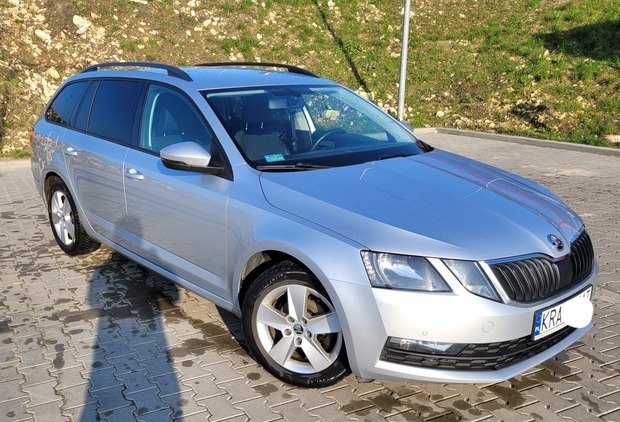 Skoda Octavia cena 52900 przebieg: 206000, rok produkcji 2019 z Olesno małe 92